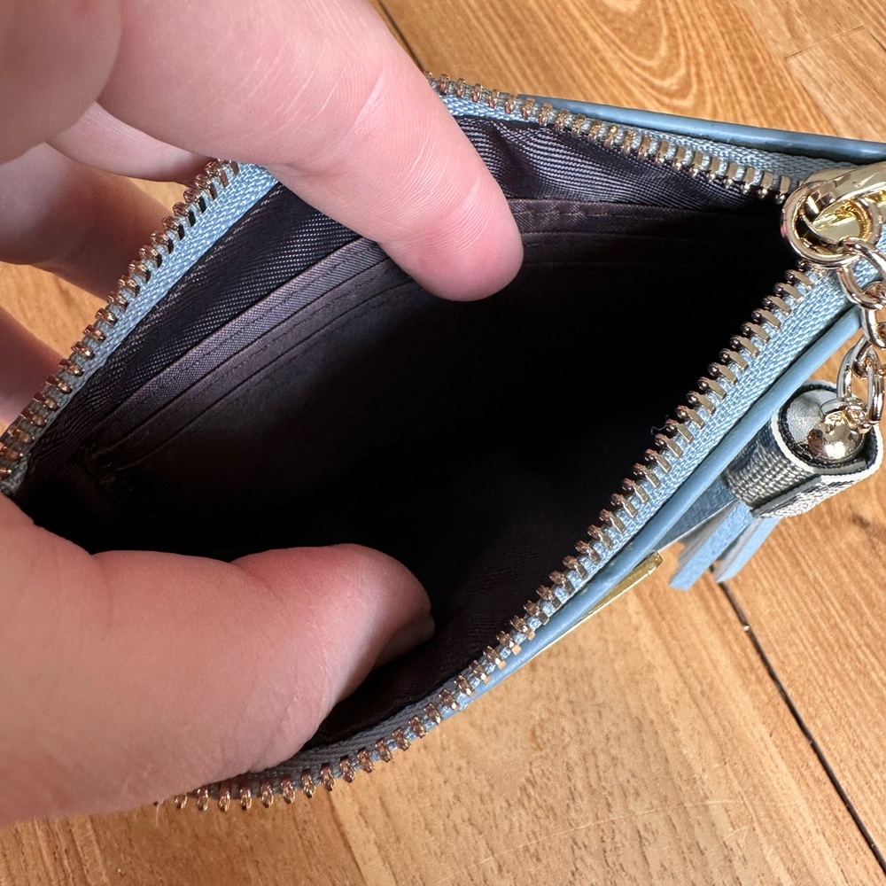Upcycled leather luxury zip pouch - Picture 6 of 10